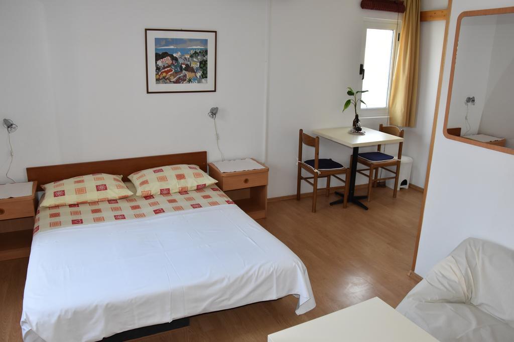 Apartments Mistral 奥瑞比克 外观 照片